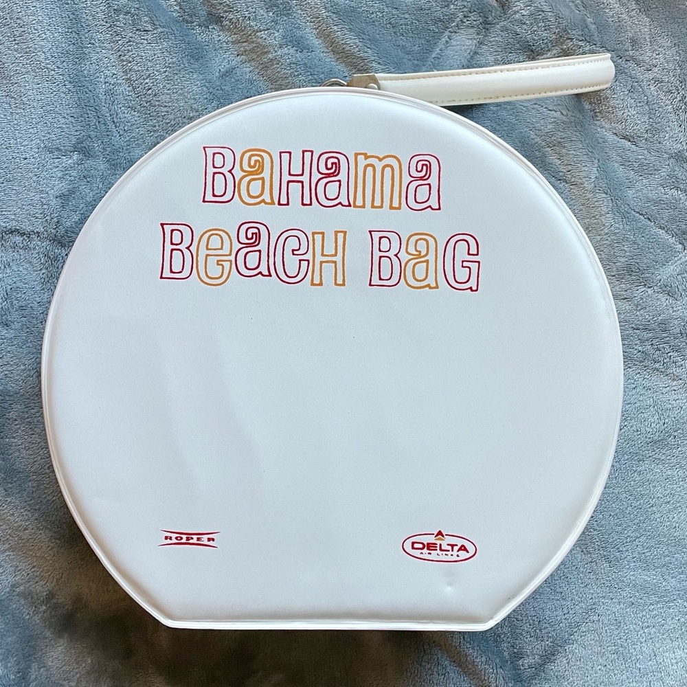 Retro Delta Airlines Round Hat Box Carry-On